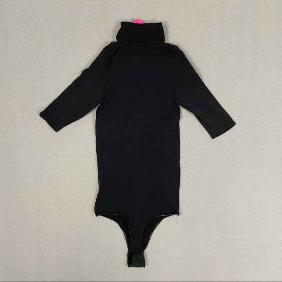 Commando Ballet Short Sleeve Turtleneck Bodysuit - Picture 3 of 9
